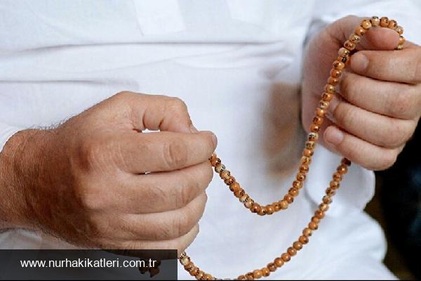 Muharrem Ayı İçin Aileyle Paylaşılabilir İbadet ve Zikir Rehberi